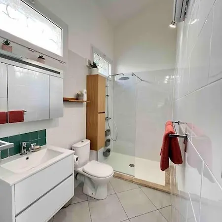 Petite Maison 300m Des Remparts, Wifi * Avignon