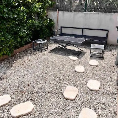 Petite Maison 300m Des Remparts, Wifi * Avignon